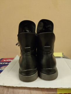 Женские демисезонные кожаные ботинки Respect