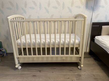 Кроватка из бука с матрасом Аскона