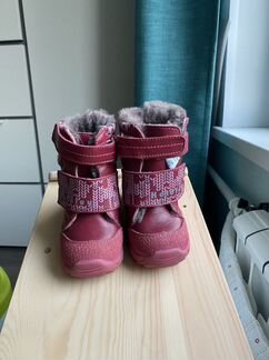 Продаю зимние ботинки котофей 21 р