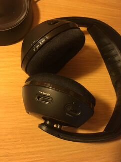 Беспроводные наушники Philips