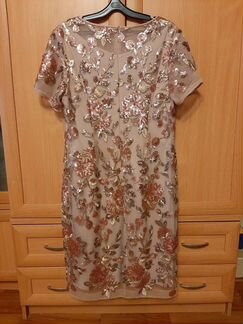 Платье нарядное блестящее