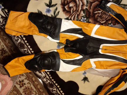 Мотокомбинезон, мотокостюм кожа