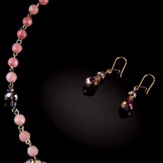 Бусы и серьги из бисера и камня