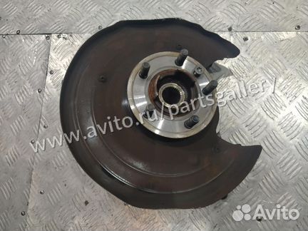 Кулак поворотный задний правый Land Rover Range Ro