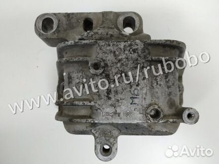 Опора кпп левая 1K0199555N VW Golf V 2003-2009