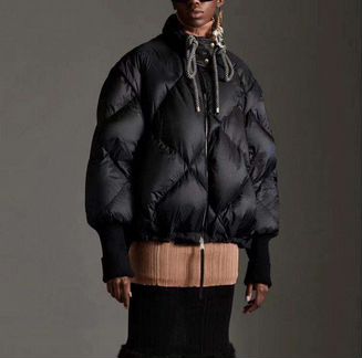 Пуховик Moncler