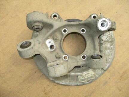 Кулак задний левый для Kia Quoris 2012-2018