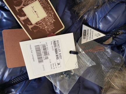 Комбинезон Moncler оригинал, 2 года, новый