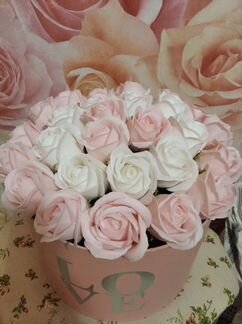 Цветы, букет из мыла розовый и белый
