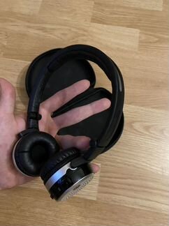 Наушники Mercedes Benz