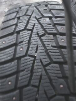 Шины 195/65R15 Roadstoune WinGuard win Spike 2шт