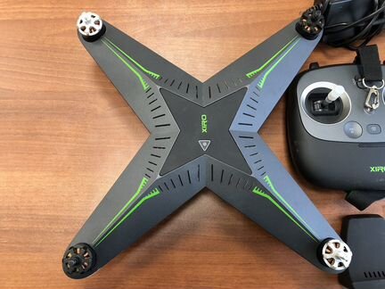 Квадрокоптер с камерой xiro xplorer v