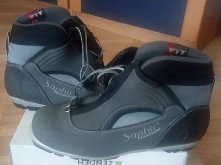 Лыжные ботинки, р 42