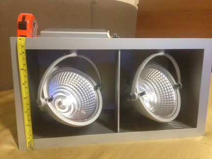 Светильник карданный встраиваемый,освещение,двойно