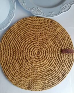 Вязаная салфетка