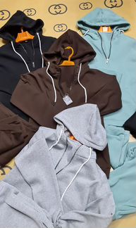 Спортивный костюм женский