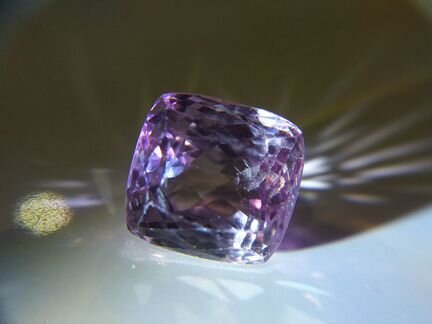 Кунцит 13,01 Cts