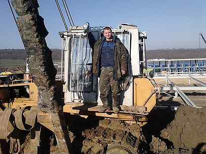 Машинист апс вакансии вахта. Апс 42б сварочный агрегат. Апс гусеничный сварочный агрегат. Машинист апс вакансии вахта. Электросварщик ручной сварки 6 разряда.