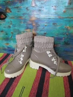 Клевые утепленные резиновые ботинки