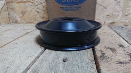 Шкив водяной помпы Ford 1994  1995 7.3 diesel
