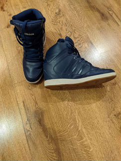 Кроссовки adidas