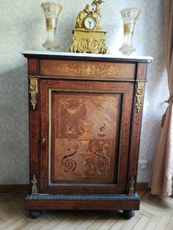 Бар антикварный