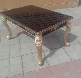 Журнальный столик резной в стиле Барокко