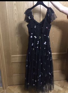 Нарядное платье Enteley с воланами