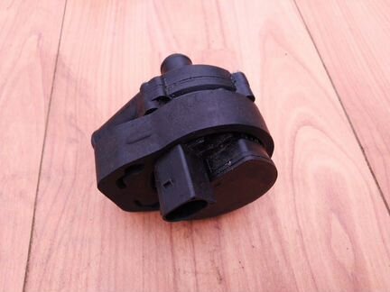 Циркуляционный насос Mercedes W164 X164 W211 W251