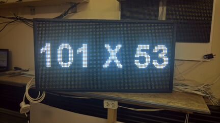 Бегущая строка 101 x 53 см. белая. Новая