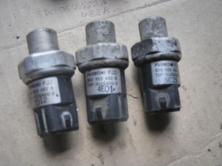 Датчик перекл давления кондиц 8d0959482A Audi VW