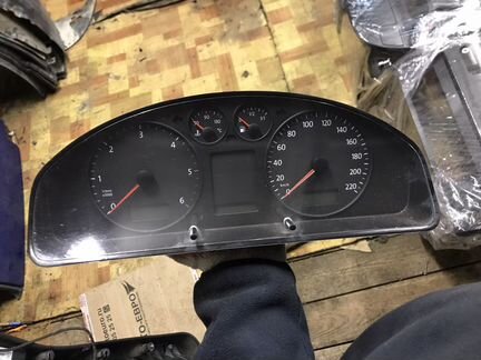 Приборная панель/щиток под АКПП VW T5