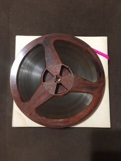 Катушка (бобина) с магнитной лентой