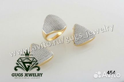 Золотой комплект с бриллиантами