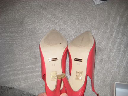 Туфли на каблуке новые