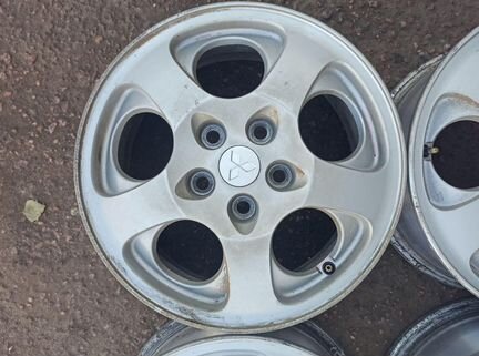 Диски бу оригинал R16 S на Mitsubishi