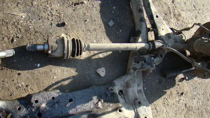 Привод(шрус) правое на Kia Ceed 2007-2012 года 1.6