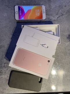 Телефон iPhone 7