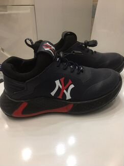 Кроссовки