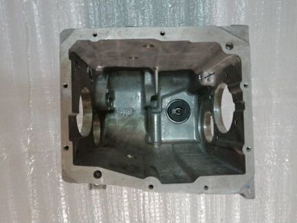 Корпус МКПП передний Ssang Yong Musso 1993-2006