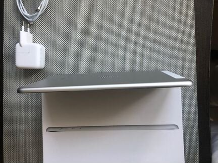 iPad mini 4 128Gb + Cellular Silver (идеал)