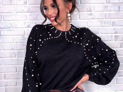 Свитер с жемчугом