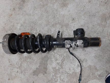 Стойка амортизатора передняя правая Bmw X5 F15 3.0