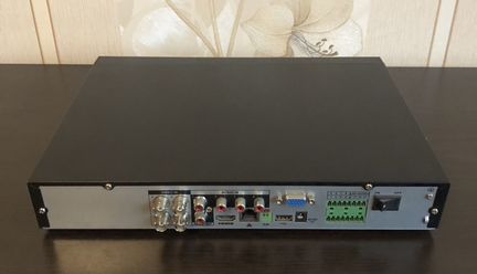 Видеорегистратор Dahua DHI-XVR5104HE-S2