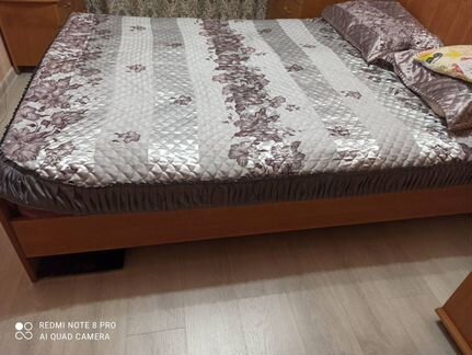 Кровать двуспальная с матрасом для дачи