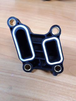 Корпус прокачного штуцера Додж Интрепид 2.7