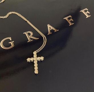 Золотой крест Graff 1.15 ct