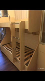 Кровать двухьярусная