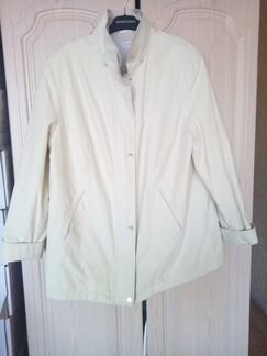 Ветровка из водонепроницаемой ткани