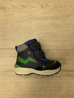 Продам зимние ботинки Geox